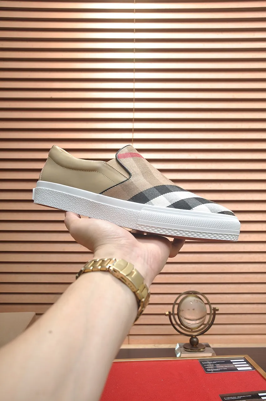 Men's shoes💰480💶[Burberry] (cowhide lining) classic low-top sneakers｜Imported cowhide with classic plaid fabric｜Cow leather lining｜Original outsole｜Fine workmanship and comfortable to wear Size: 38-44 (customized at 45)
